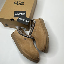 Load image into Gallery viewer, UGG TASMAN SLIPPER / CHESTNUT (WOMANS)
