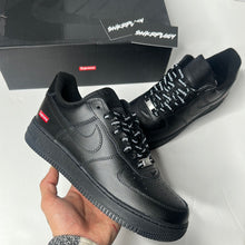 Load image into Gallery viewer, NIKE AIR FORCE 1 LOW x SUPREME | BLACK
