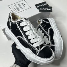 Load image into Gallery viewer, MIHARA YASUHIRO SNEAKERS
