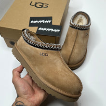 Load image into Gallery viewer, UGG TASMAN SLIPPER / CHESTNUT (WOMANS)
