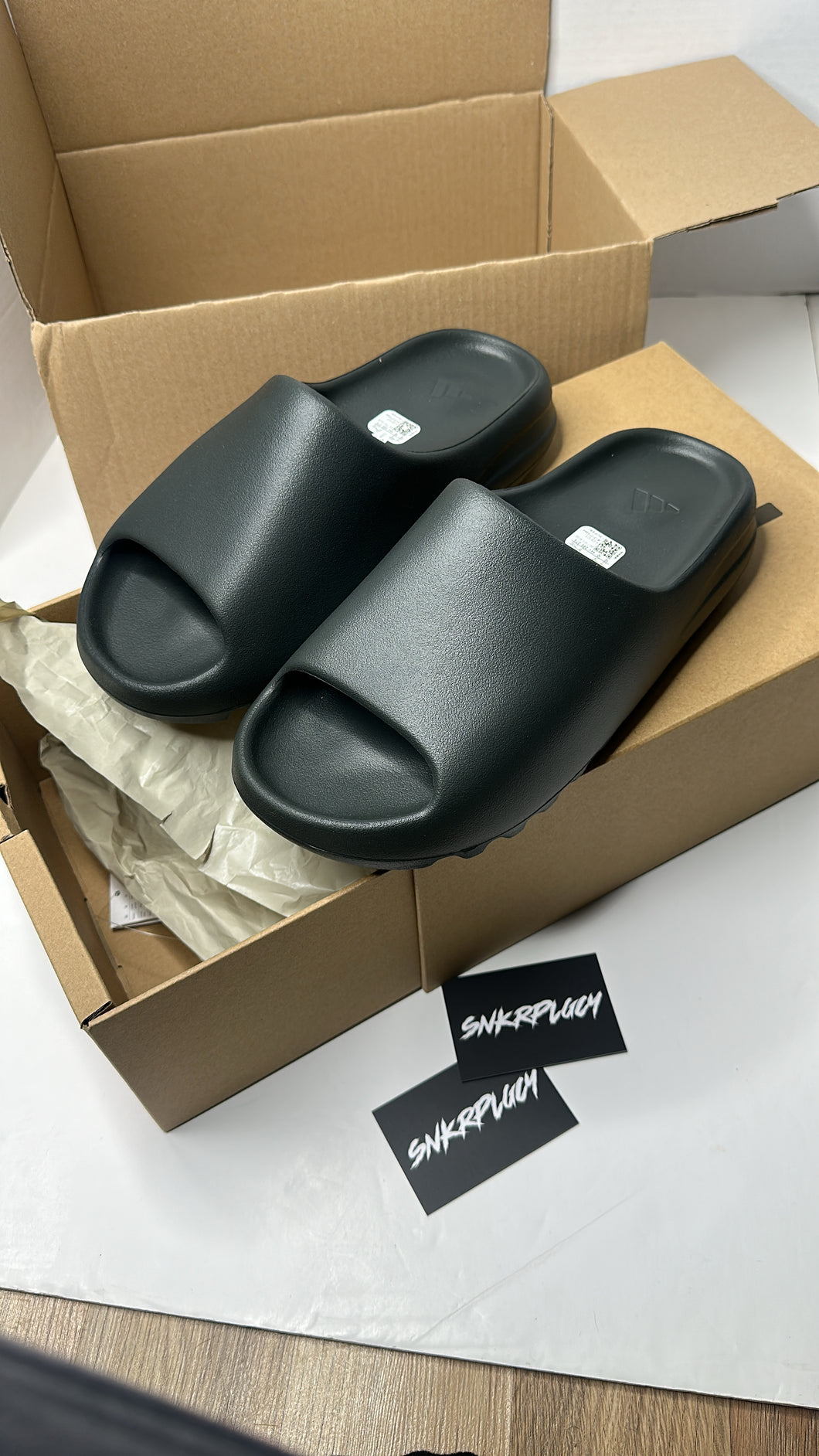YEEZY SLIDE “ONYX” 2024