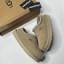 Load image into Gallery viewer, UGG TASMAN SLIPPER / MUSTARD SEED
