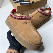 Load image into Gallery viewer, UGG TAZZ SLIPPER PLATFORM / CHESTNUT (WOMANS)
