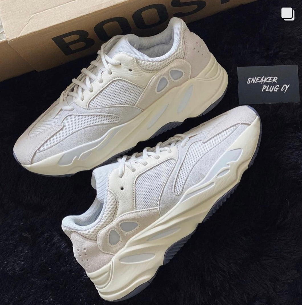 YEEZY 700 “ANALOG”