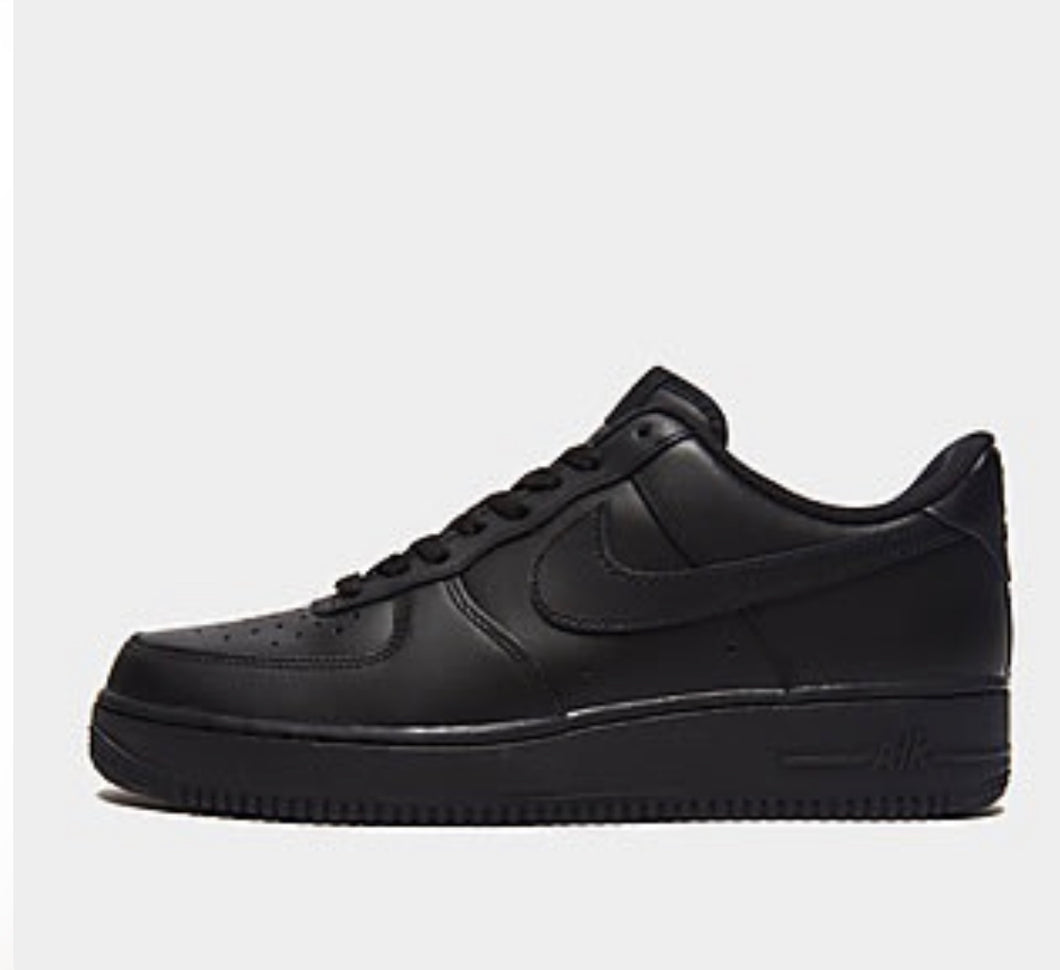 NIKE AIR FORCE 1 LOW / BLACK