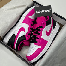 Load image into Gallery viewer, AIR JORDAN 1 LOW (GS) / PINK/BLACK
