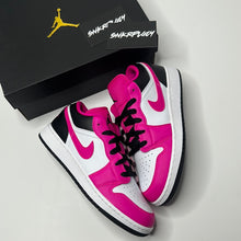 Load image into Gallery viewer, AIR JORDAN 1 LOW (GS) / PINK/BLACK
