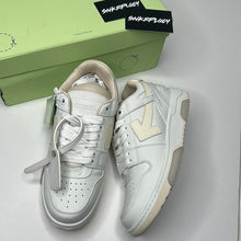 Load image into Gallery viewer, OFF WHITE SNEAKERS
