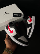 Load image into Gallery viewer, AIR JORDAN 1 LOW (W) &quot;SIREN RED&quot;
