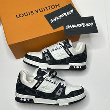 Load image into Gallery viewer, LOUIS VUITTON SNEAKERS / BLACK &amp; WHITE
