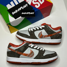 Load image into Gallery viewer, NIKE DUNK LOW SB “CRUSHED DC”
