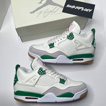 Load image into Gallery viewer, NIKE SB X AIR JORDAN 4 PINE GREEN
