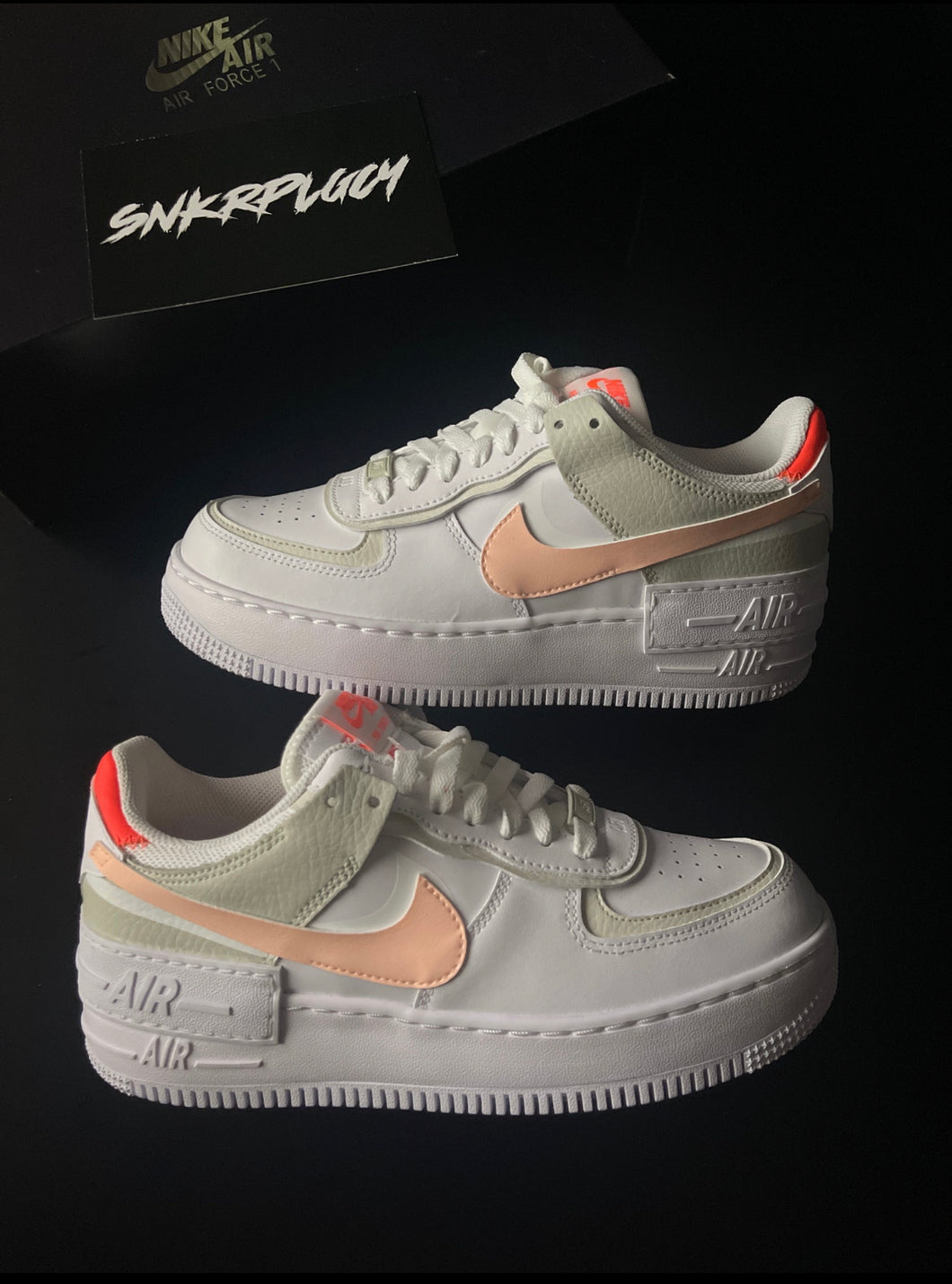 NIKE AIR FORCE 1 SHADOW (W) “WHITE / CRIMSON TINT”