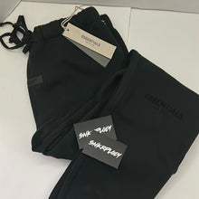 Load image into Gallery viewer, FEAR OF GOD x ESSENTIALS BOTTOMS &quot;STRETCH LIMO&quot; SS22
