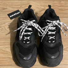 Load image into Gallery viewer, BALENCIAGA TRIPLE S (BLACK)
