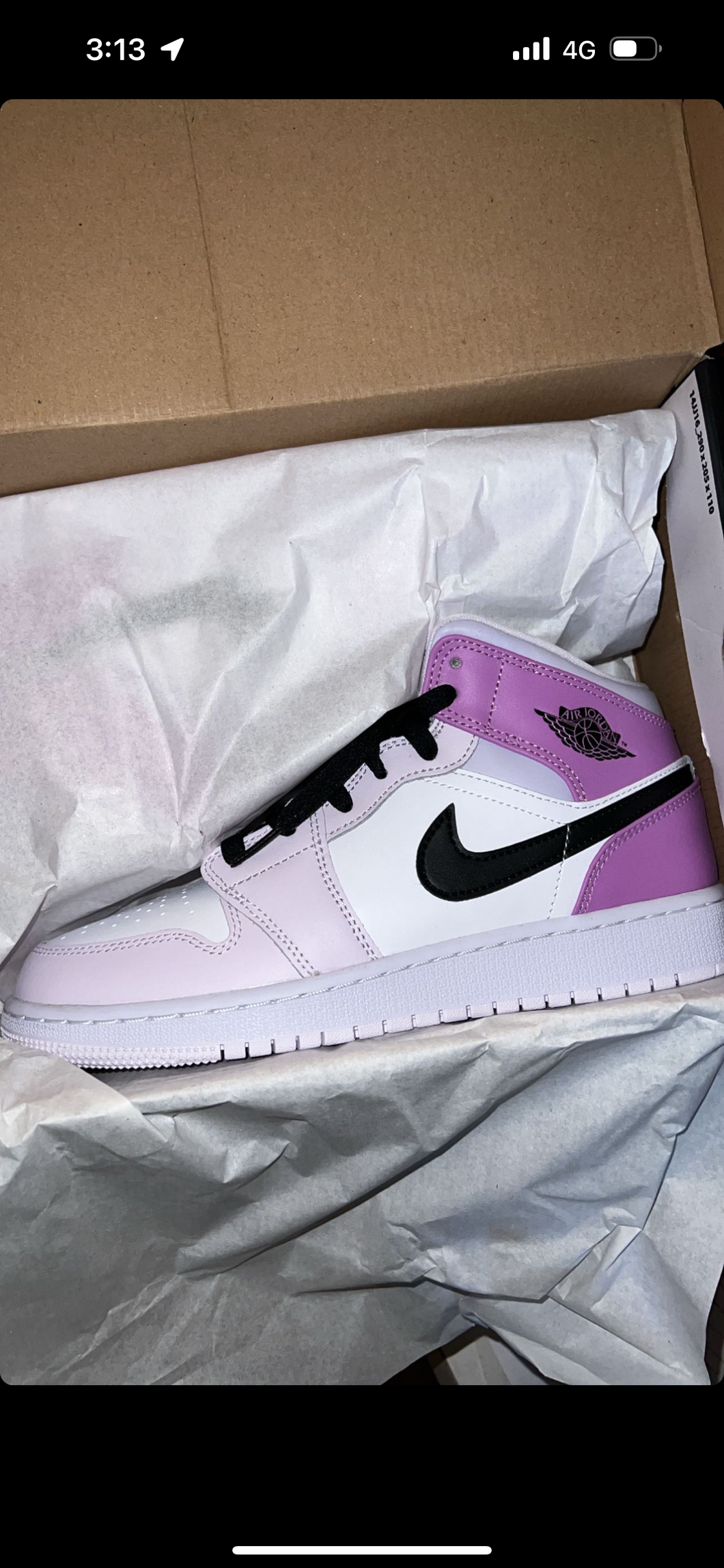 AIR JORDAN 1 MID “BARELY GRAPE”