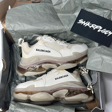 Load image into Gallery viewer, BALENCIAGA TRIPLE S “CLEAR SOLE” BEIGE
