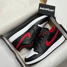 Load image into Gallery viewer, AIR JORDAN 1 LOW - BLACK/WHITE/RED
