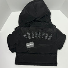 Load image into Gallery viewer, TRAPSTAR IRONGATE PUFFER JACKET (CROP WOMEN)
