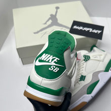 Load image into Gallery viewer, NIKE SB X AIR JORDAN 4 PINE GREEN
