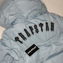 Load image into Gallery viewer, TRAPSTAR IRONGATE PUFFER JACKET (CROP WOMEN)
