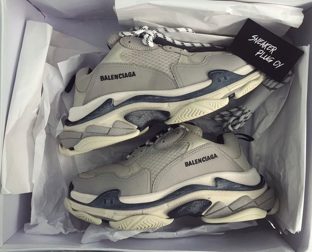 BALENCIAGA TRIPLE S / GREY