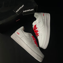 Load image into Gallery viewer, NIKE AIR FORCE 1 LOW X SUPREME “WHITE”
