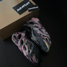 Load image into Gallery viewer, YEEZY FOAM RUNNER “MX CARBON”
