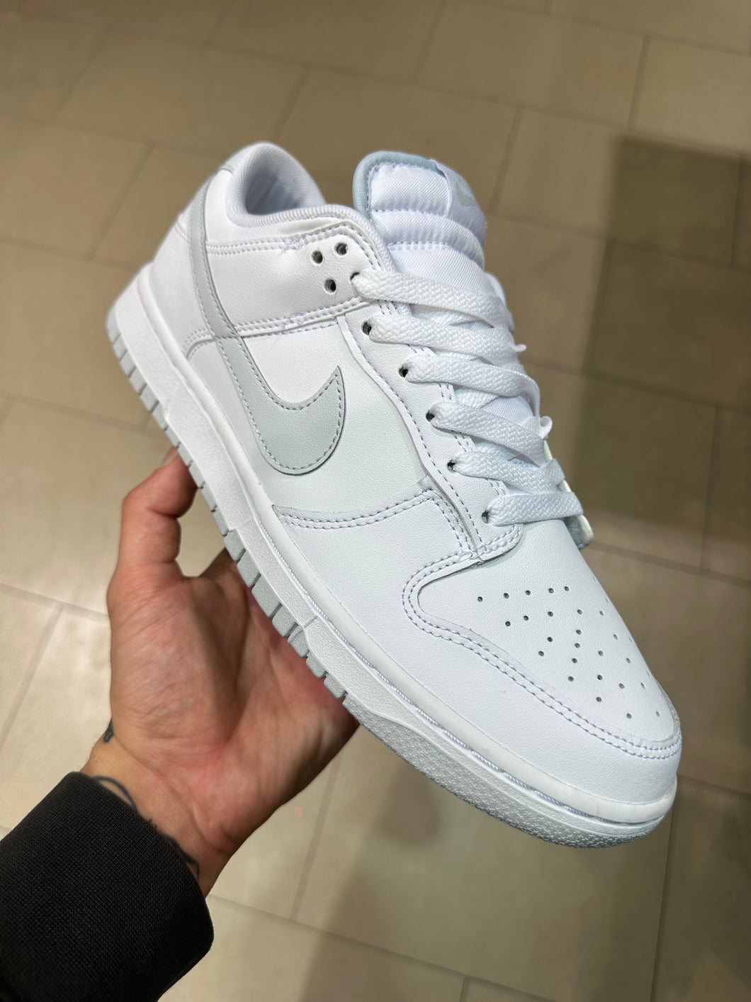 NIKE DUNK LOW “PURE PLATINUM”