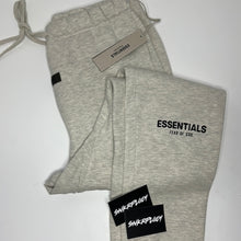 Load image into Gallery viewer, FEAR OF GOD x ESSENTIALS BOTTOMS &quot;LIGHT OATMEAL&quot; SS22
