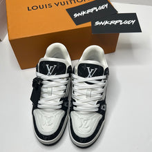 Load image into Gallery viewer, LOUIS VUITTON SNEAKERS / BLACK &amp; WHITE
